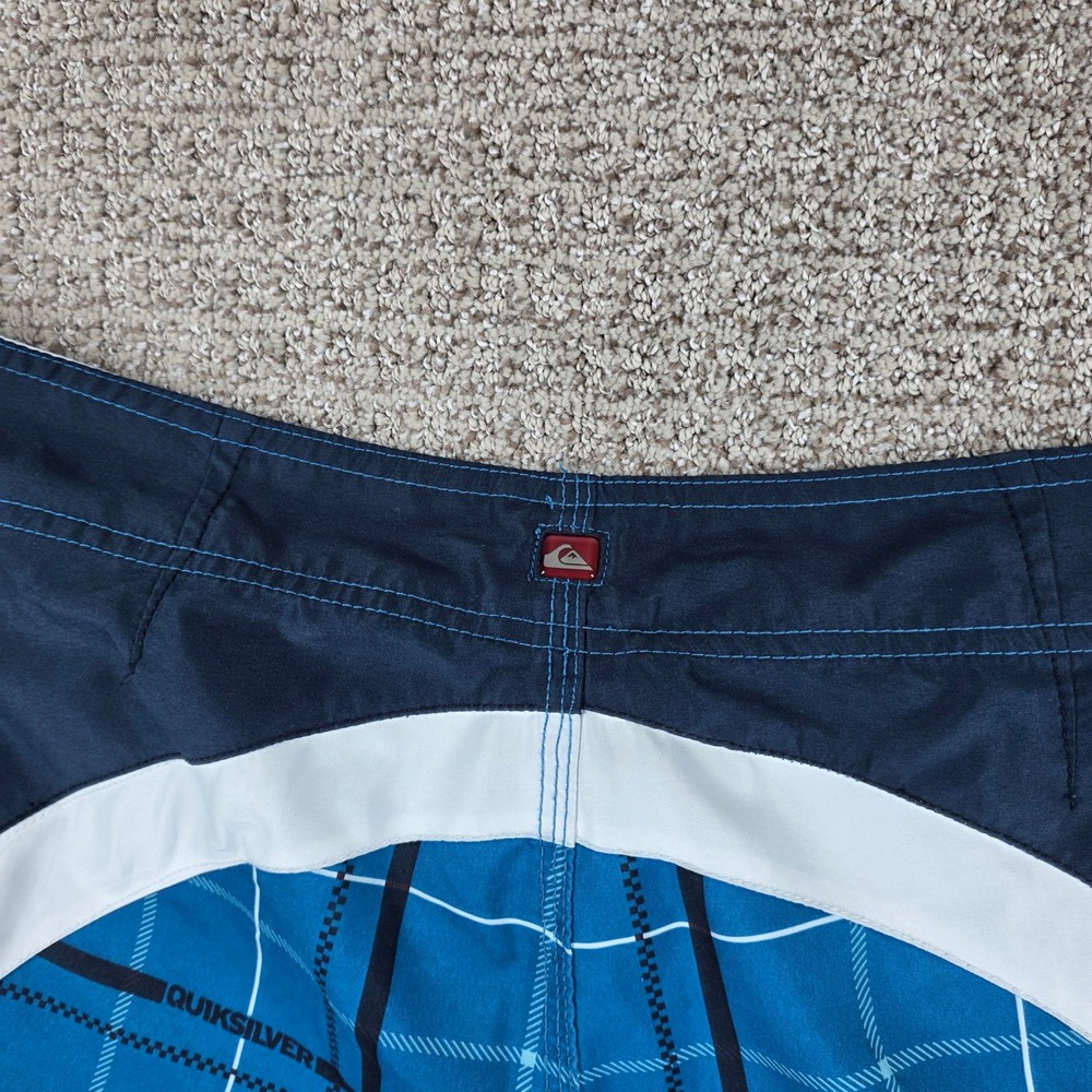 Vintage Quiksilver Mens Blue Plaid Board Shorts Swim Trunks Size 34 Surf - Picture 7 of 11